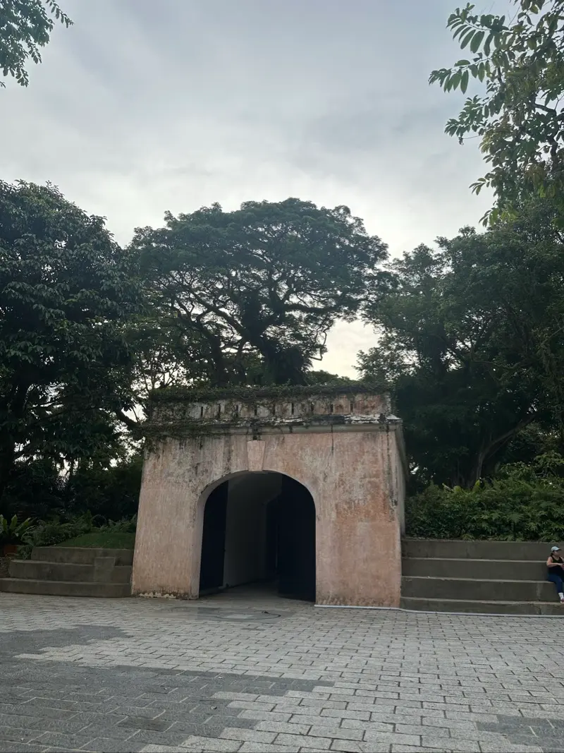 fort gate